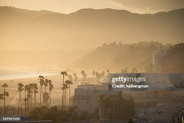 santa monica beach - malibu stockfoto's en -beelden