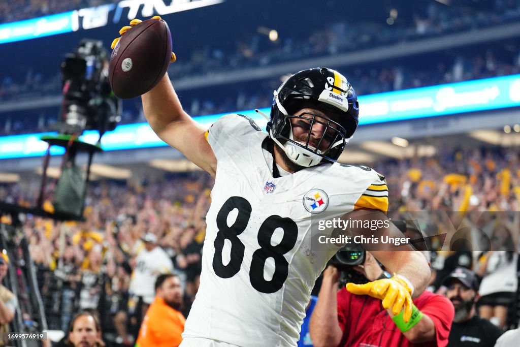 Pittsburgh Steelers v Las Vegas Raiders