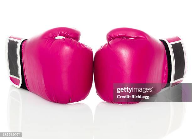 pink boxing gloves - boxing glove stockfoto's en -beelden