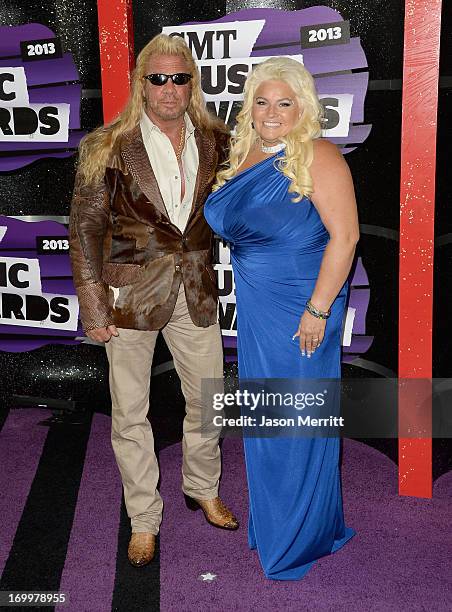 Personalities Duane Dog Lee Chapman and Beth Chapman attend the 2013 CMT Music awards at the Bridgestone Arena on June 5, 2013 in Nashville,...