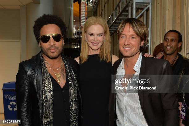 Lenny Kravitz, Nicole Kidman and Keith Urban attend the 2013 CMT Music awards at the Bridgestone Arena on June 5, 2013 in Nashville, Tennessee.