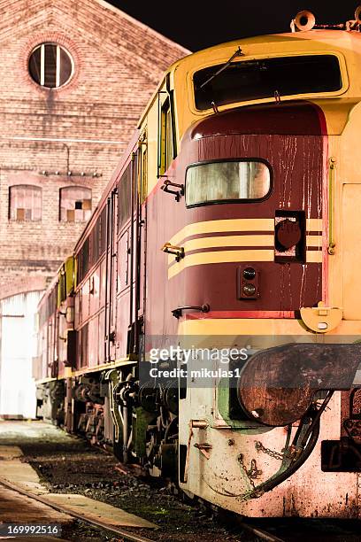 diesel lokomotive - cowcatcher stock-fotos und bilder