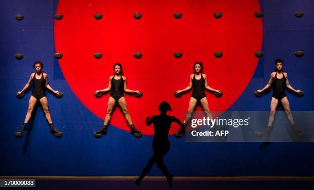 Colker 18 Deborah Colker Dance Company Of Brazil Stock Photos, High-Res ...