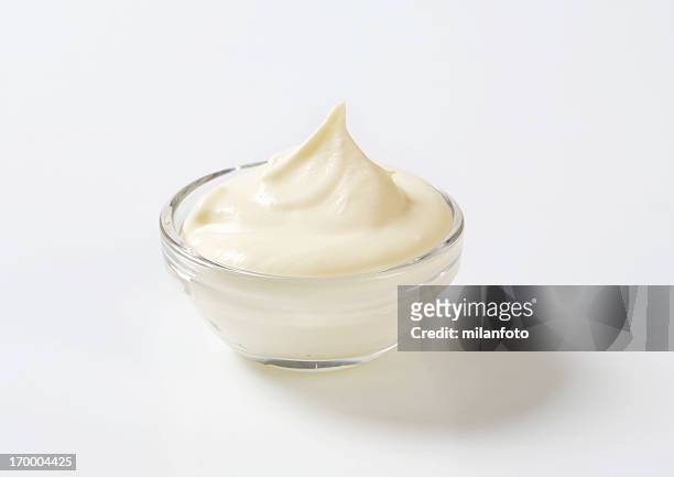 クリーム、チーズのガラスのボウル - yogurt ストックフォトと画像