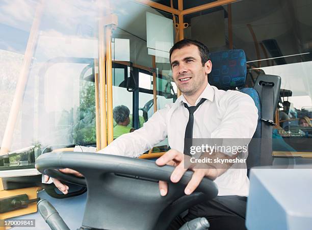 conducteur de bus. - autocar photos et images de collection