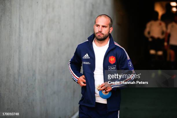 Frederic Michalak of France arrives for a France rugby training session at North Harbour Stadium on June 6, 2013 in Auckland, New Zealand.