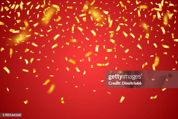 stockillustraties, clipart, cartoons en iconen met falling gold confetti background. can be used for celebration, christmas, new year, carnival festivity, valentine’s day, advertisment event, national holiday, etc. - carnaval-feestelijk-evenement