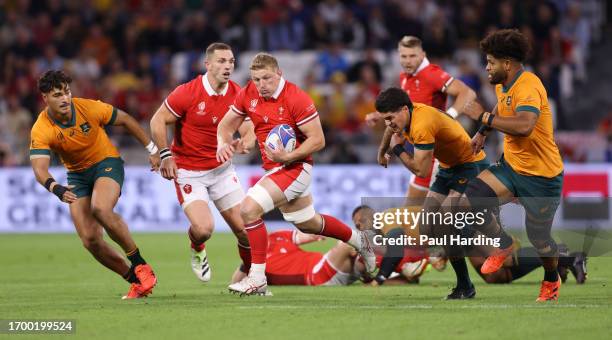 Jac Morgan of Wales makes a break to set up their first try during the Rugby World Cup France 2023 match between Wales and Australia at Parc...