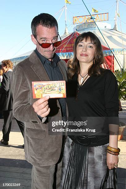 Heio Von Stetten and friend Elizabeth Romano At the gala premiere of "30 years of Roncalli" In Munich.