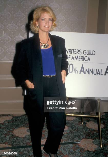 Actress Meredith Baxter attends the 40th Annual Writers Guild of America Awards on March 18, 1988 at the Beverly Hilton Hotel in Beverly Hills,...