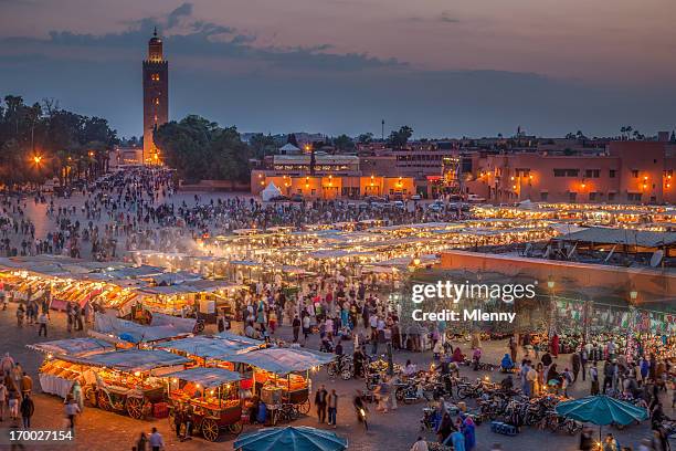 marrakesch jemaa el fna square bei nacht - marokko marrakesh stock-fotos und bilder