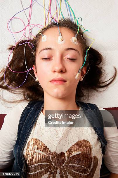 elektroenzephalographie - eeg stock-fotos und bilder