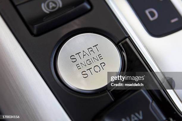auto detail. start/stop "motor" schaltfläche close-up - autostop stock-fotos und bilder