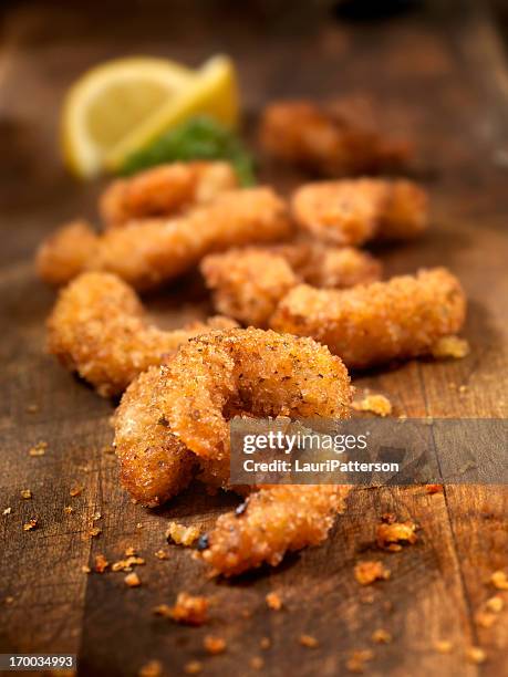 camarón palomitas de maíz - breaded fotografías e imágenes de stock