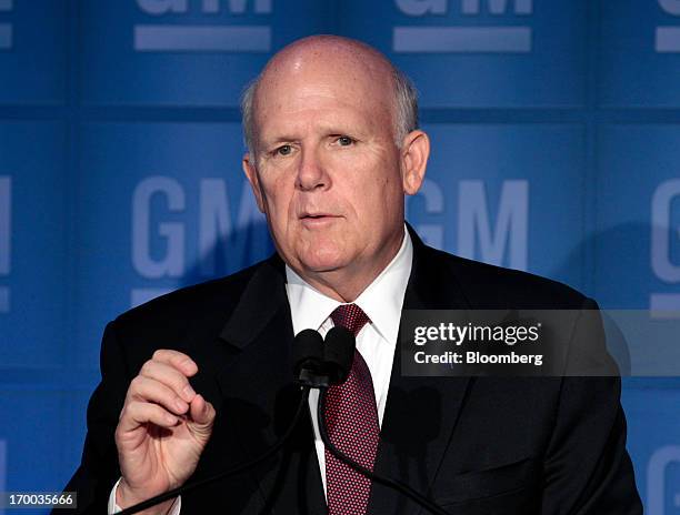 Dan Akerson, chairman and chief executive officer of General Motors Co. , addresses reporters after GM's annual meeting at company headquarters in...