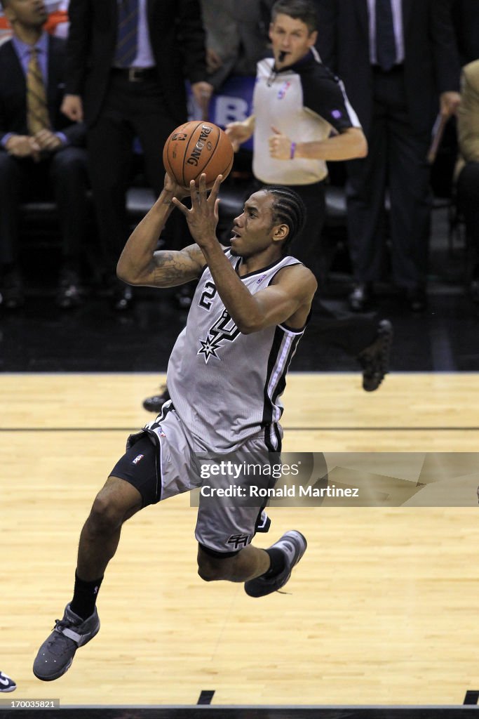 Memphis Grizzlies v San Antonio Spurs - Game Two