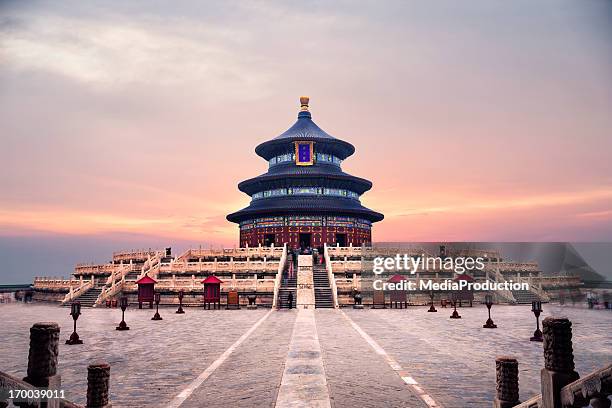 temple of heaven - himmelstempel stock-fotos und bilder