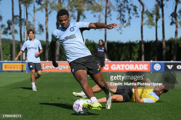 Denzel Dumfries of FC Internazionale in action during the FC Internazionale training session at Suning Training Centre at Appiano Gentile on...