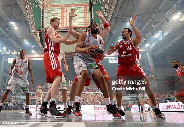 244 Sharrod Ford Photos & High Res Pictures Getty Images