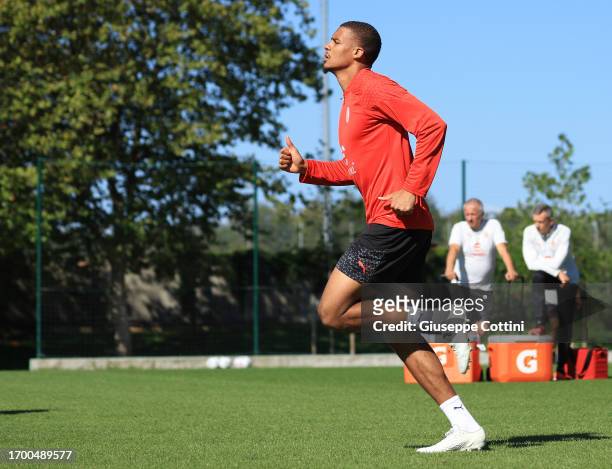 Malick Thiaw of AC Milan in action during an AC Milan training session at Milanello on September 25, 2023 in Cairate, Italy.