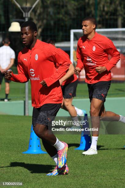 Yunus Musah of AC Milan in action during an AC Milan training session at Milanello on September 25, 2023 in Cairate, Italy.