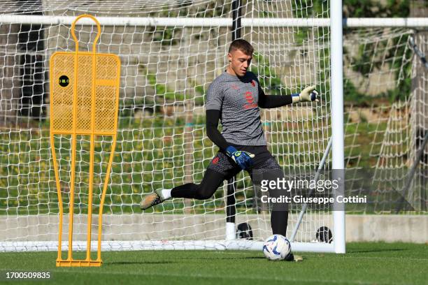 Lapo Nava of AC Milan in action during an AC Milan training session at Milanello on September 25, 2023 in Cairate, Italy.