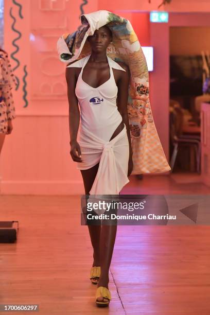 Model walks the runway during the J.Simone Womenswear Spring/Summer 2024 presentation as part of Paris Fashion Week on September 25, 2023 in Paris,...