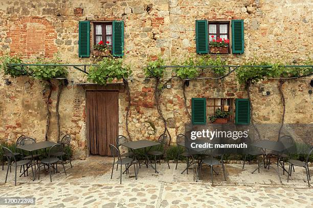 restaurant tables in italy - city country stock pictures, royalty-free photos & images