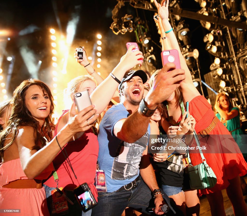 2013 CMA Music Festival - Day 1