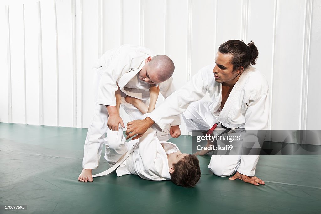 Teaching Jiu-Jitsu Open Guard position