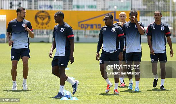 Steven Caulker, Marvin Sordell, Danny Rose, Jonjo Shelvey, Nathan Delfouneso and Thomas Ince of England during a England U21's training session ahead...