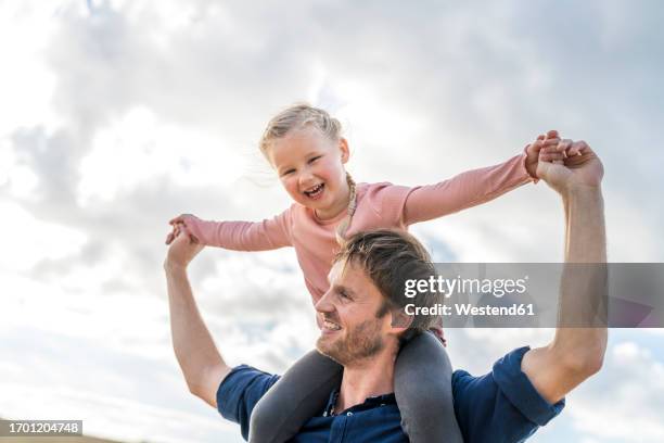 31,268 Shoulder Rides Stock Photos, High-Res Pictures, and Images ...