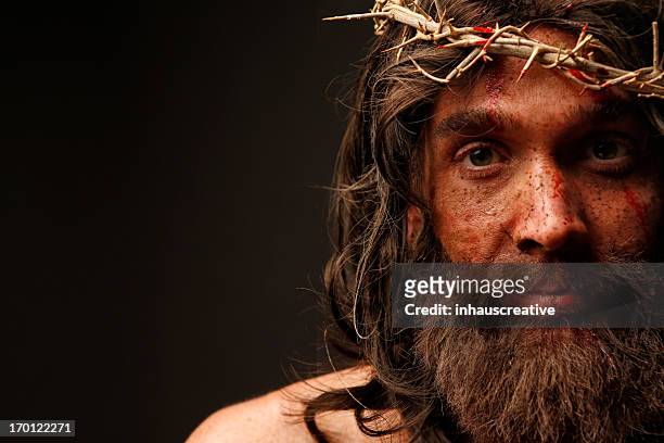 jesus christ looking at camera - thorn bush stock pictures, royalty-free photos & images