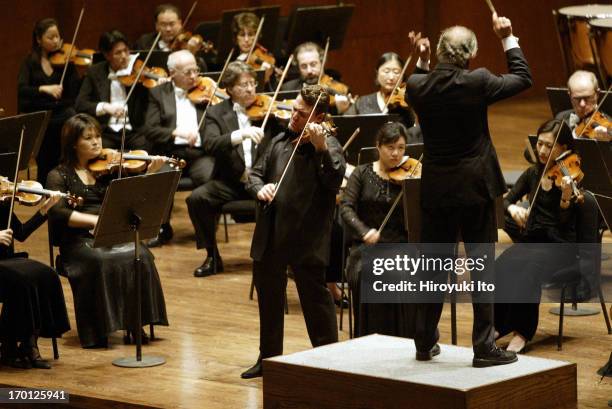 New York Philharmonic performing at Avery Fisher Hall on Wednesday night, September 22, 2004.This image:Maxim Vengerov performing Mendelssohn's...