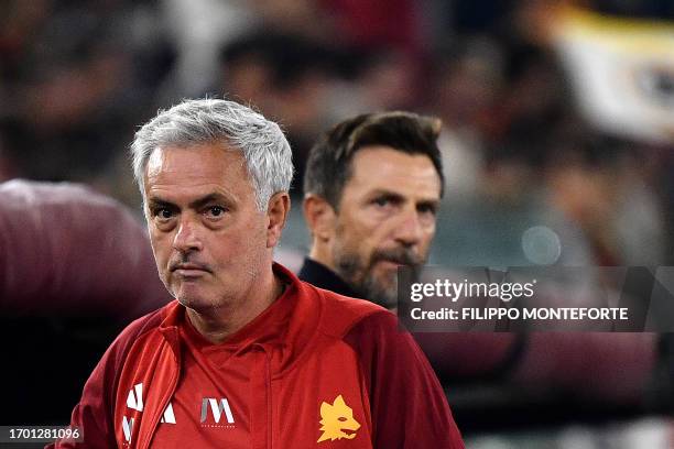 Roma's Portugese head coach Jose Mourinho and Frosinone's Italian head coach Eusebio Di Francesco look on before the Italian Serie A football match...