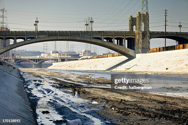 los angeles river - los angeles river trash stock pictures, royalty-free photos & images