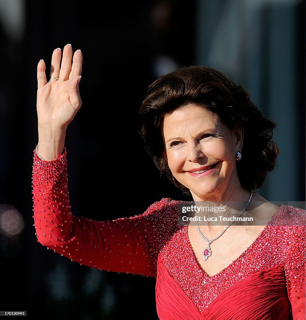 King Carl XVI Gustaf & Queen Silvia Host Private Dinner For The Wedding Of Princess Madeleine & Christopher O'Neill-Outside Arrivals