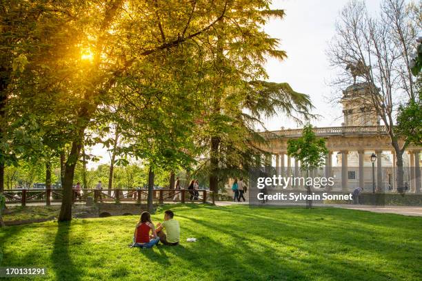 madrid, parque del buen retiro - madrid buen retiro park stock pictures, royalty-free photos & images