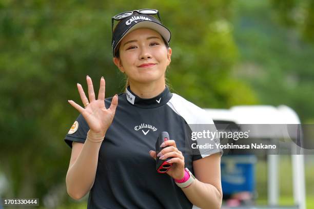 Hikari Fujita of Japan waves on the 2nd hole during the first round of Sky Ladies ABC Cup at ABC Golf Club on September 26, 2023 in Kato, Hyogo,...