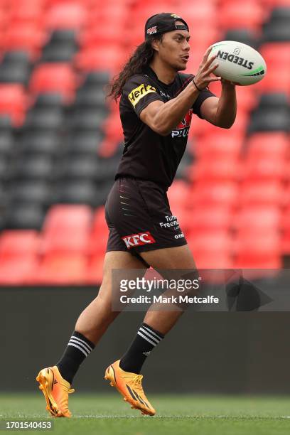 Jarome Luai of the Panthers trains during a Penrith Panthers NRL training session at BlueBet Stadium on September 26, 2023 in Penrith, Australia.