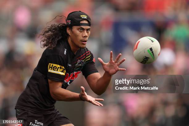 Jarome Luai of the Panthers trains during a Penrith Panthers NRL training session at BlueBet Stadium on September 26, 2023 in Penrith, Australia.
