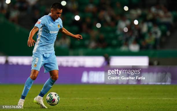 Leonardo Ruiz of Rio Ave FC in action during the Liga Portugal Betclic match between Sporting CP and Rio Ave FC at Estadio Jose Alvalade on September...