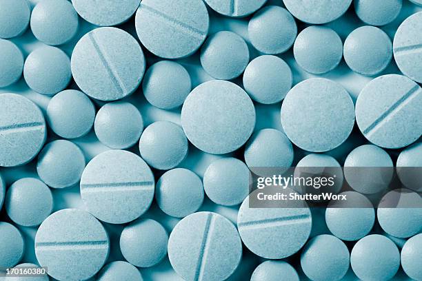 medicine pills - pil stock pictures, royalty-free photos & images