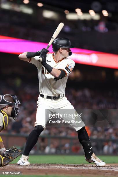 Tyler Fitzgerald of the San Francisco Giants bats against the San Diego Padres at Oracle Park on September 25, 2023 in San Francisco, California.