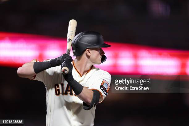 Tyler Fitzgerald of the San Francisco Giants bats against the San Diego Padres at Oracle Park on September 25, 2023 in San Francisco, California.