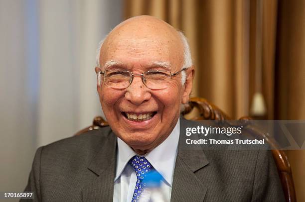 Sartaj Aziz, Pakistani Foreign Minister appears on June 8, 2013 in Islamabad, Pakistan.