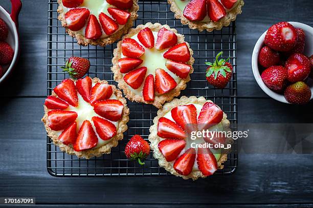 tartine - crostata di frutta foto e immagini stock