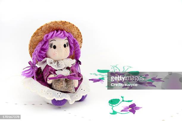520 photos et images de Violet Doll - Getty Images