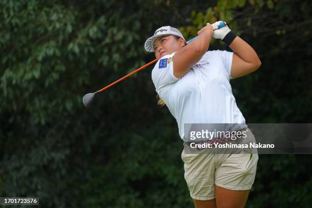 Rena Ishikawa of Japan hits her tee shot on the 7th hole during the first round of Sky Ladies ABC Cup at ABC Golf Club on September 26, 2023 in Kato,...