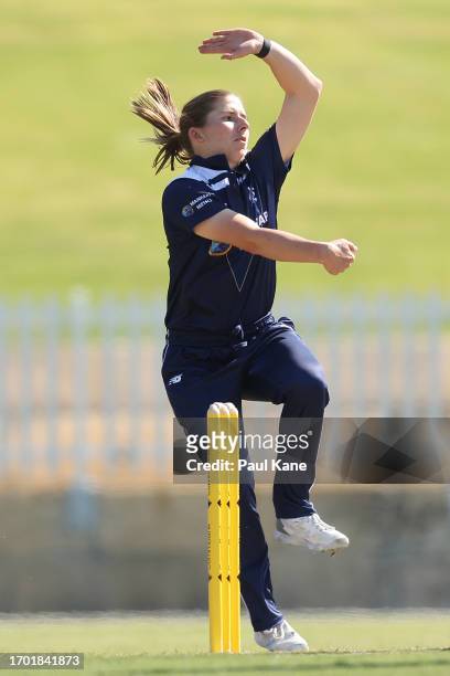 Georgia Wareham of Victoria bowls during the WNCL match between Western Australia and Victoria at the WACA, on September 26 in Perth, Australia.